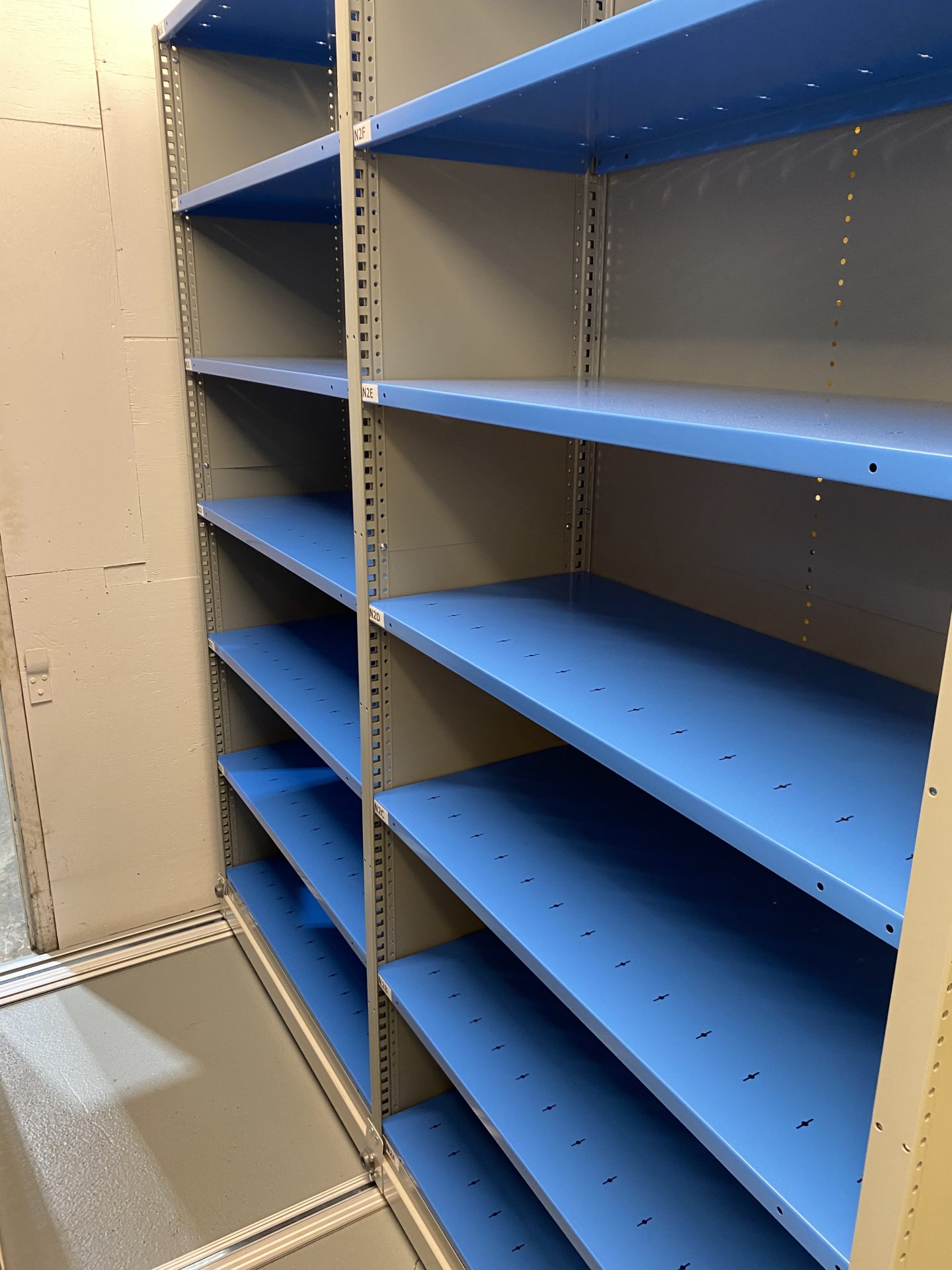 Rousseau Spider Shelving System - Image 26