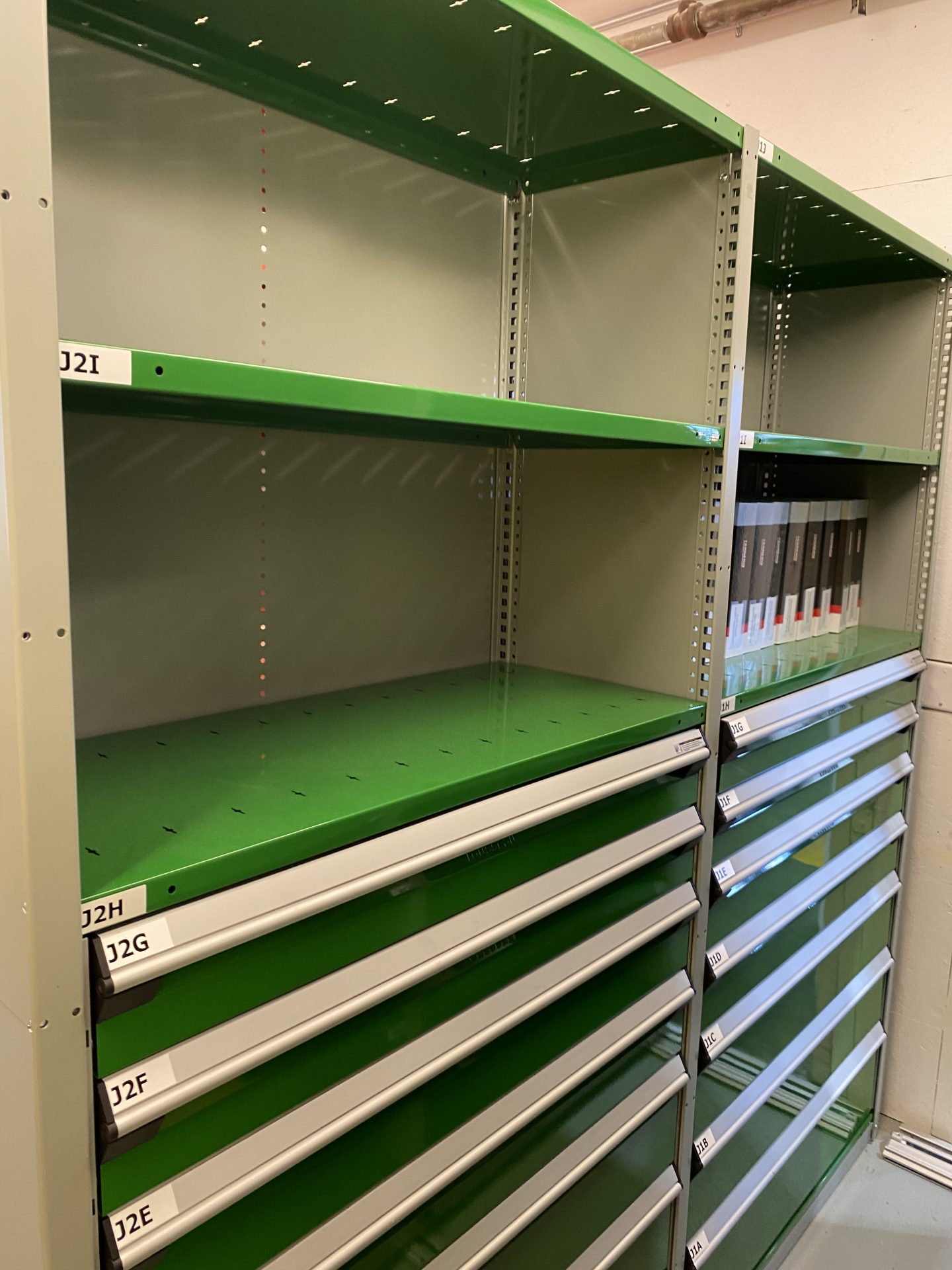 Rousseau Spider Shelving System - Image 29